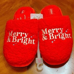 Wondershop Women's Cozy Fleece Christmas Slippers Merry & Bright Size Medium 7/8